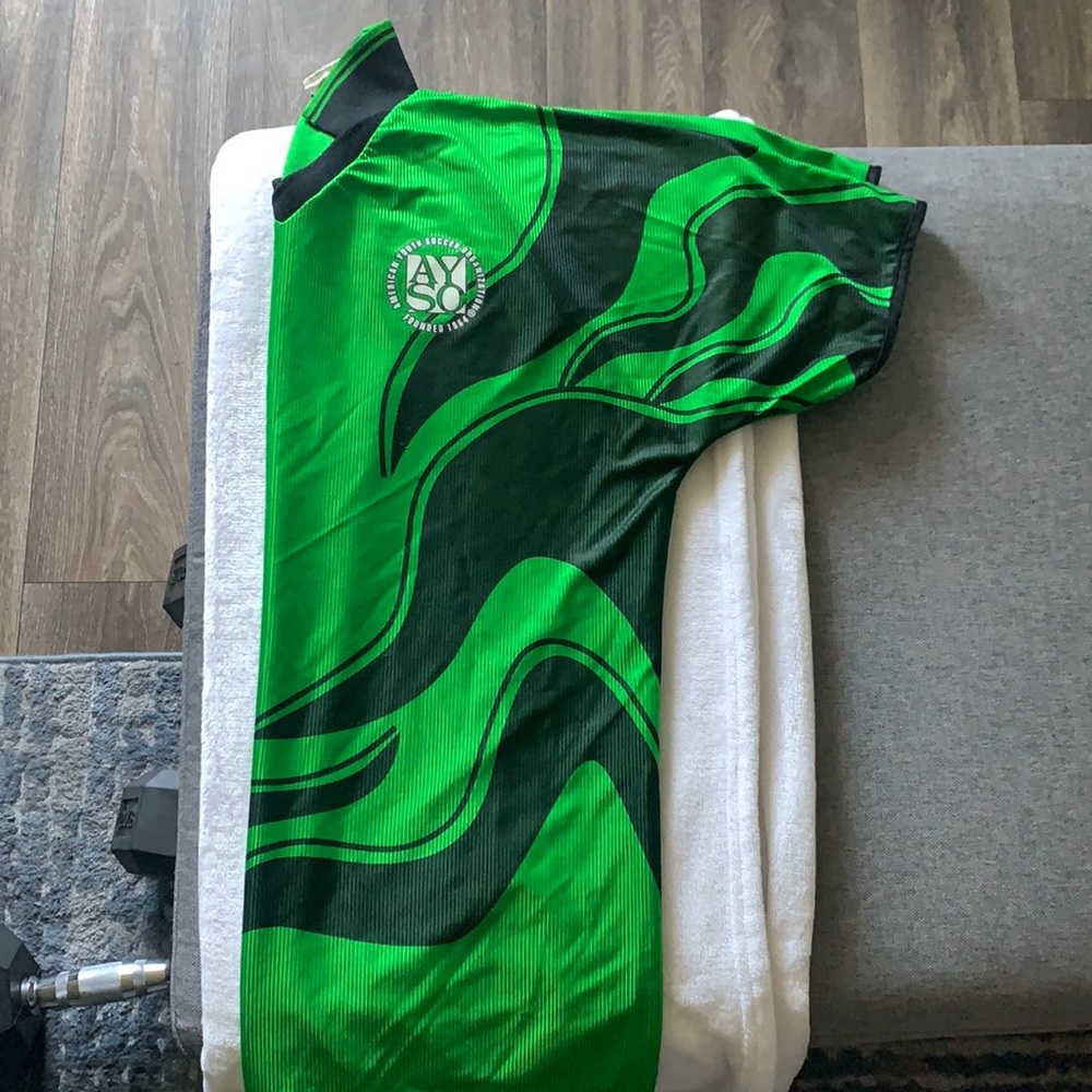 AYSO soccer Jersey #17 Men’s S fit